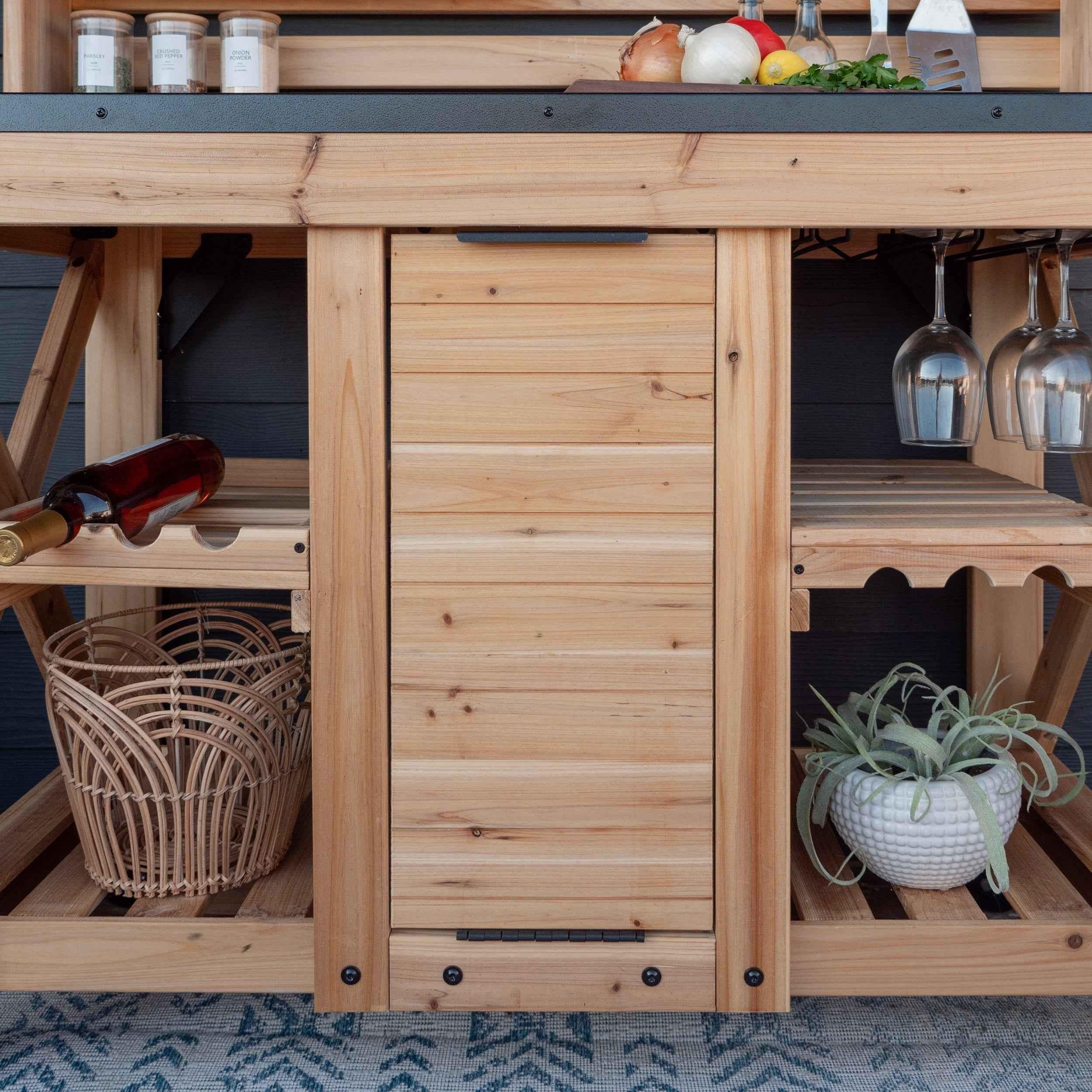 Backyard Discovery Hutch/Serving Station.