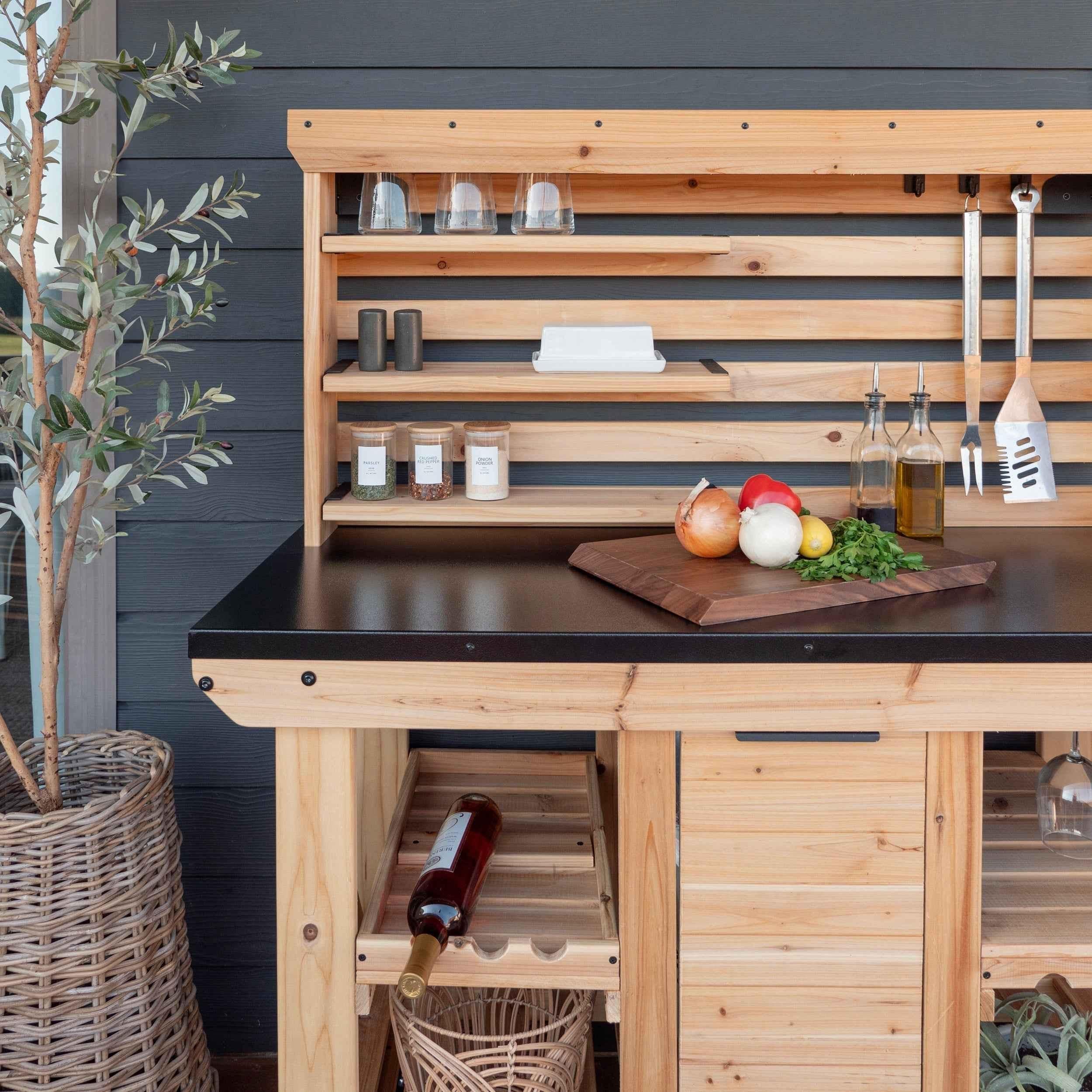 Backyard Discovery Hutch/Serving Station.