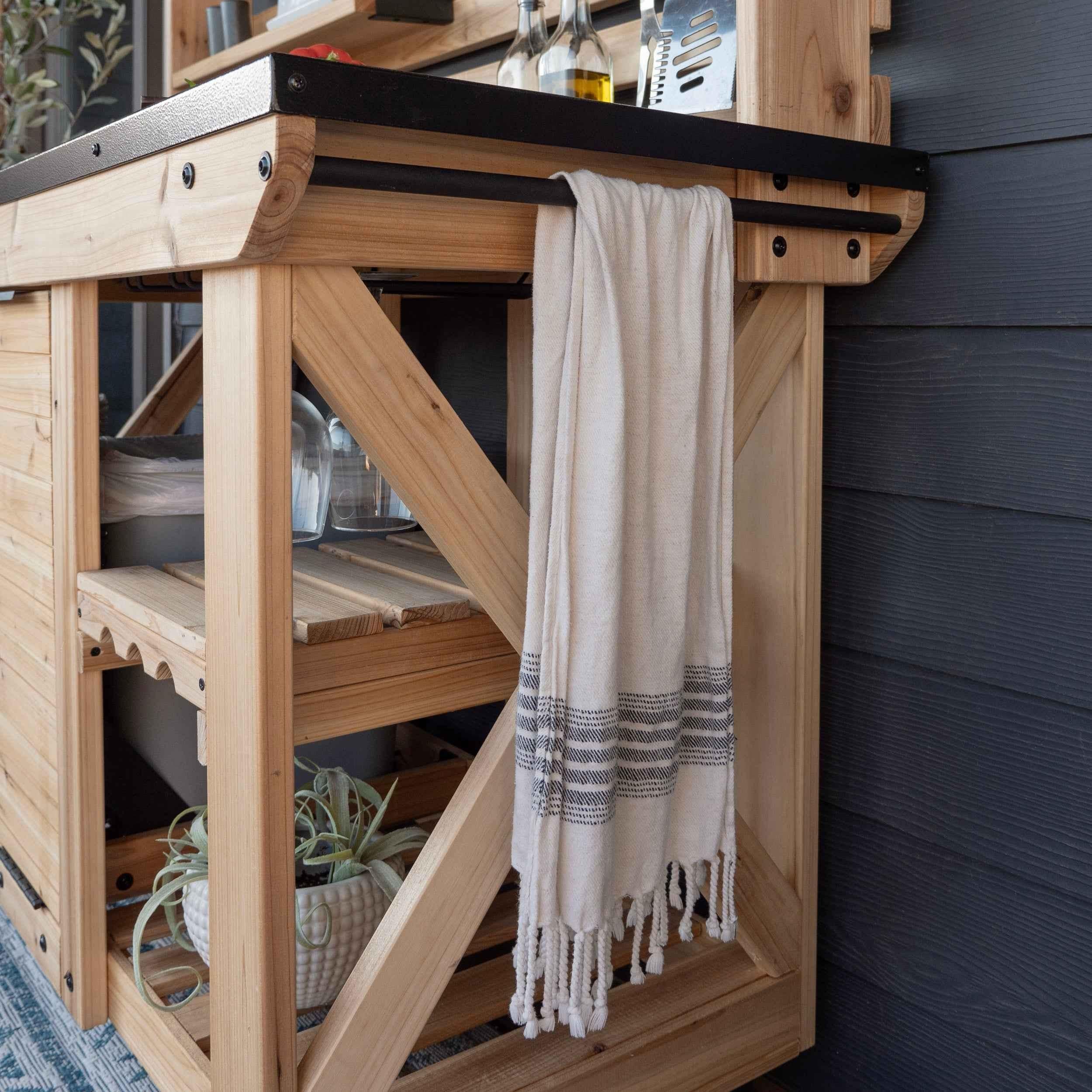 Backyard Discovery Hutch/Serving Station.