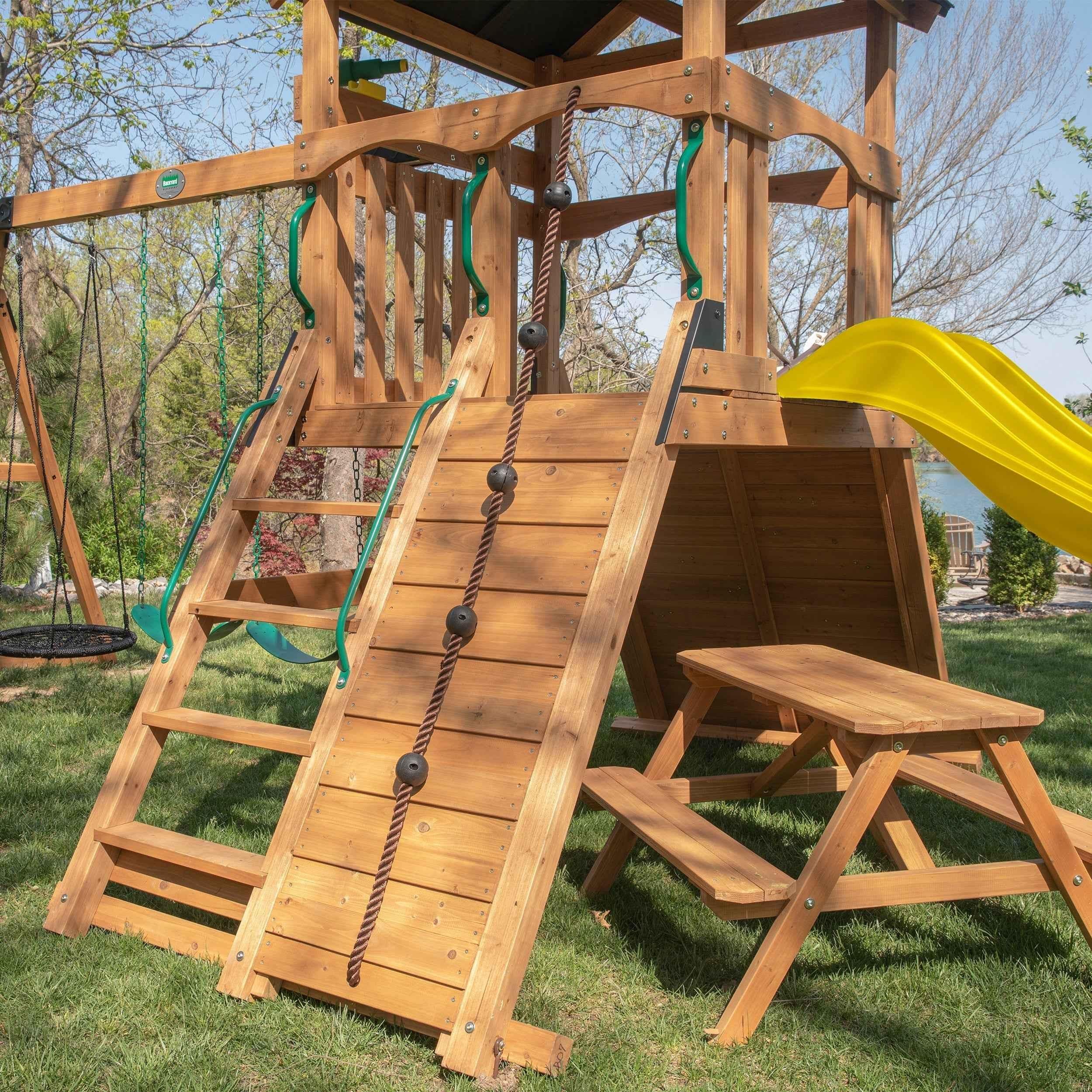 Backyard Discovery Endeavor II Swing Set